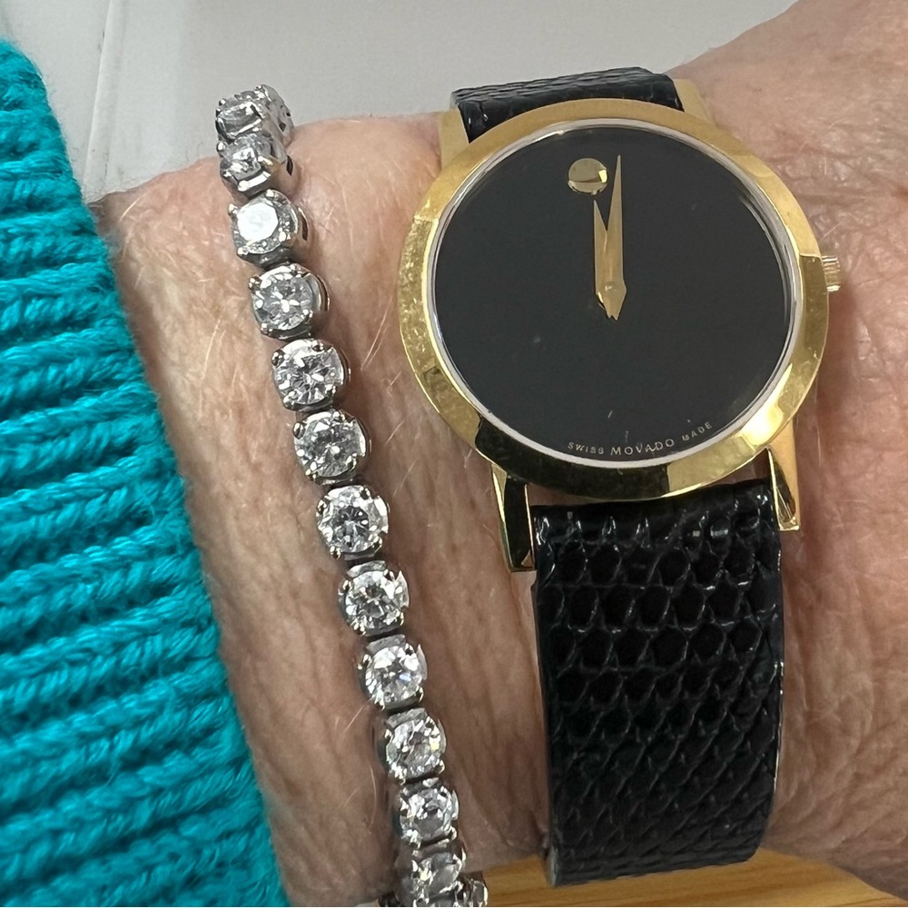 Vintage Movado classic museum watch.  Yellow bezel dot & hands .Leather band .🎁